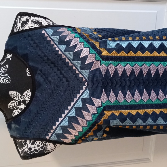 🖤Greylin (Anthropologie)🖤 - Navy/Multicolor Chevron Shift Dress - Picture 6 of 15